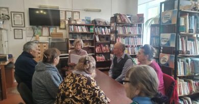 Сентябрь в клубе «Посиделки» Сентябрь в клубе «Посиделки»